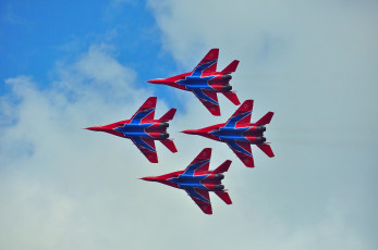 Картинка авиация боевые+самолёты пилотажная группа миг29 стрижи день города чебоксары