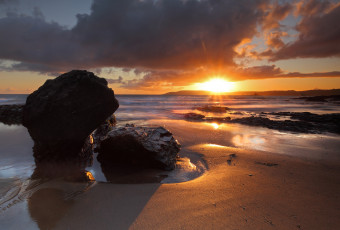 Картинка природа восходы закаты побережье море закат камни