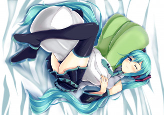 Картинка аниме vocaloid девушка hatsune miku nekur подмигивание форма галстук вокалоид подушки кровать