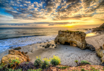 Картинка природа побережье океан пляж скалы солнце