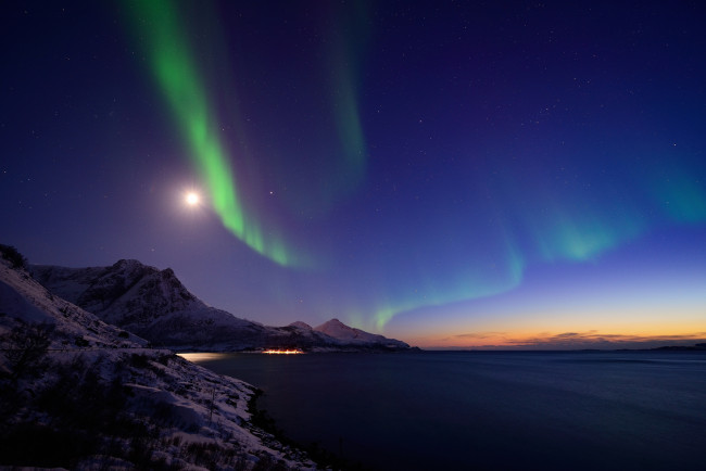 Обои картинки фото природа, северное сияние, горы, ночь, норвегия