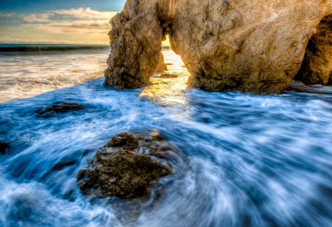 Обои картинки фото природа, побережье, океан, скалы, горизонт, свет