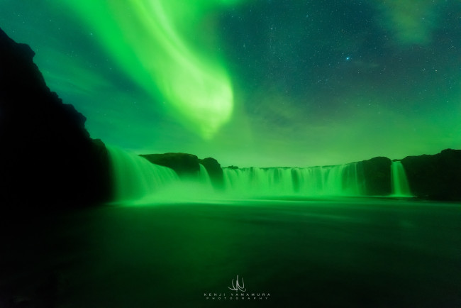 Обои картинки фото природа, северное сияние, исландия, водопад, северное, сияние