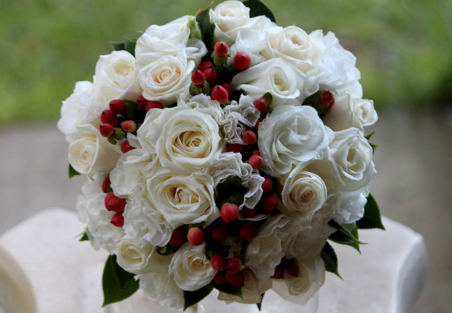 Обои картинки фото цветы, букеты, композиции, свадебный, белый, эустома, розы