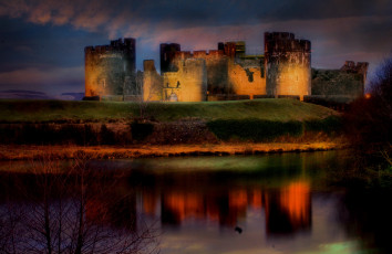 обоя уэльс, caerphilly, castle, города, дворцы, замки, крепости, ночь, замок, огни