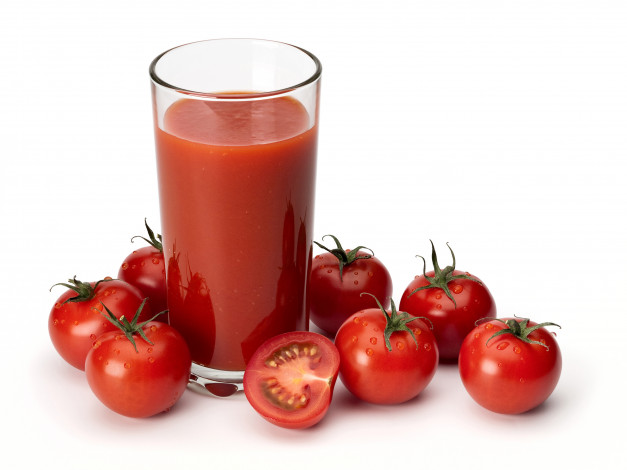 Обои картинки фото еда, напитки,  сок, стакан, томаты, помидоры