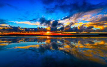 Картинка природа восходы закаты манакау облака пролив кука закат manakau cook strait kuku beach море new zealand новая зеландия отражение