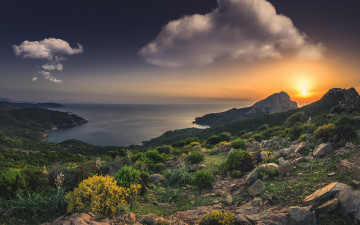 Картинка природа восходы закаты скалы побережье море средиземное франция корсика mediterranean sea france corsica закат