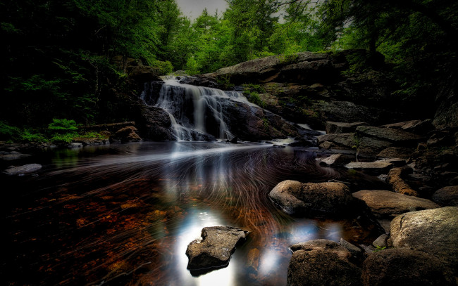 Обои картинки фото природа, водопады, ночь, поток, скала