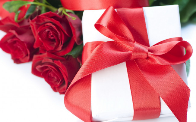 Обои картинки фото праздничные, подарки, коробочки, лента, коробка, подарок, розы