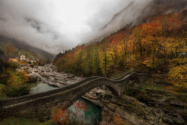 Обои картинки фото природа, пейзажи, каменный, мост, туман, река