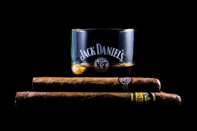 Обои картинки фото бренды, jack daniel`s, сигары, виски
