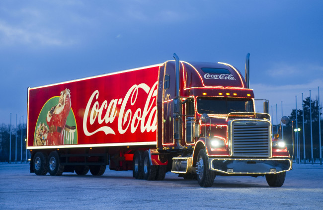 Обои картинки фото freightliner, автомобили, christmas, truck, coca-cola