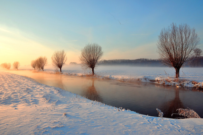 Обои картинки фото природа, реки, озера, деревья, поля, снег, зима, река
