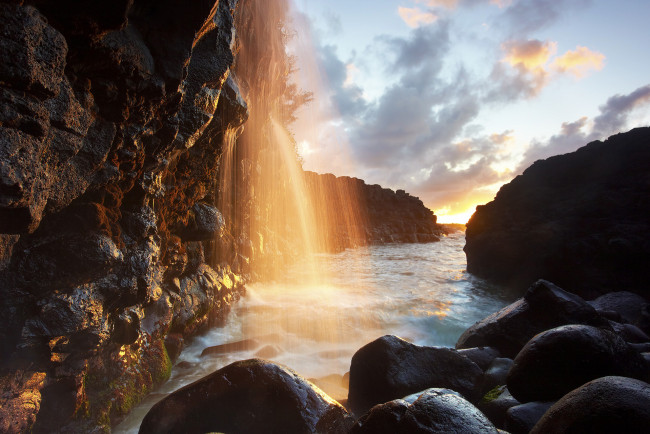 Обои картинки фото природа, водопады, камни, море, побережье, скалы