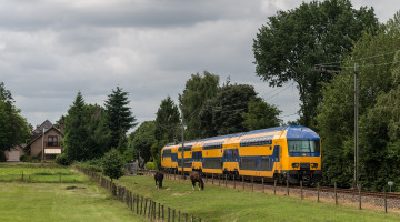 Картинка техника локомотивы локомотив рельсы железная дорога дизельэлектровоз