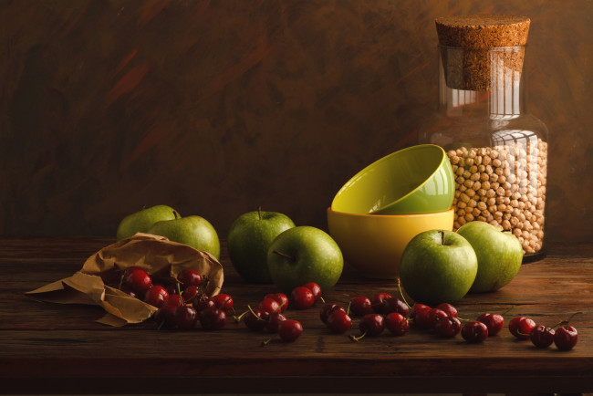 Обои картинки фото еда, разное, нут, бутылка, вишни, яблоки