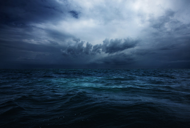Обои картинки фото природа, моря, океаны, волны, море, тучи, небо