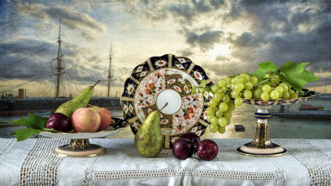 Обои картинки фото еда, фрукты,  ягоды, персик, груша, слива, виноград