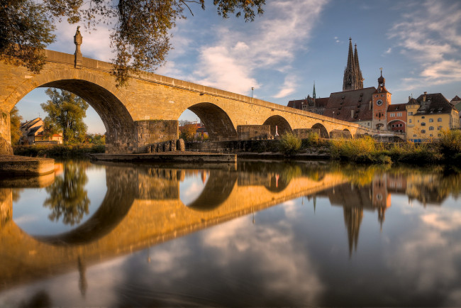 Обои картинки фото регенсбург, германия, города, река, отражение, здания