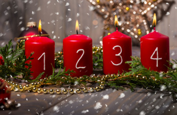 Картинка праздничные новогодние+свечи ветки цифры свечи