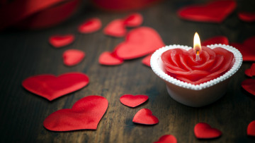 Картинка праздничные день+святого+валентина +сердечки +любовь сердечки огонек свеча