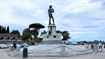обоя replica sculpture of `david` at piazzale michelangelo, города, флоренция , италия, replica, sculpture, of, 'david', at, piazzale, michelangelo