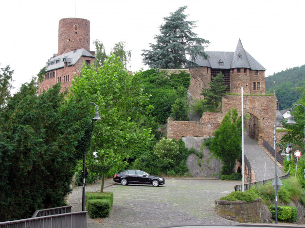 Обои картинки фото castle, hengebach, germany, города, дворцы, замки, крепости, замок, мост, деревья