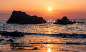 Картинка природа восходы закаты океан пляж скалы горизонт солнце заря