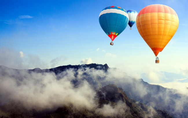 Обои картинки фото авиация, воздушные шары, туман, горы, полет