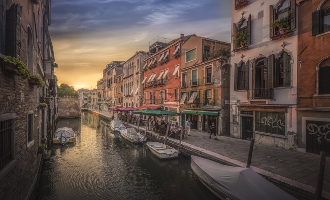 Обои картинки фото canal rio della misericordia in venice, города, венеция , италия, простор
