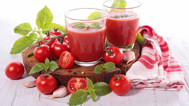 Обои картинки фото еда, напитки,  сок, томаты, помидоры, сок, томатный