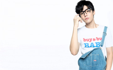 обоя мужчины, hou ming hao, актер, очки, футболка, комбинезон