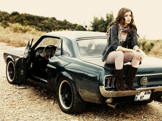Обои картинки фото автомобили, авто, девушками, mustang, автомобиль, модель, девушка, 1967, год, ford