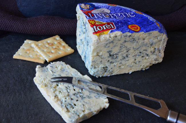 Обои картинки фото bleu de auvergne, еда, сырные изделия, сыр