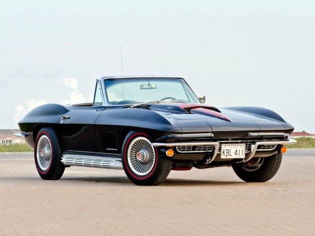 Обои картинки фото corvette sting ray l89 427, 435 hp convertible 1967, автомобили, corvette, convertible, 1967, hp, 427-435, l89, sting, ray