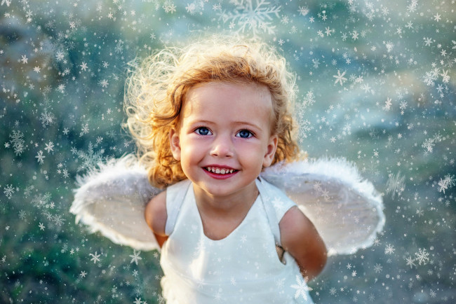 Обои картинки фото разное, дети, ребенок, ангел, крылья, снежинки