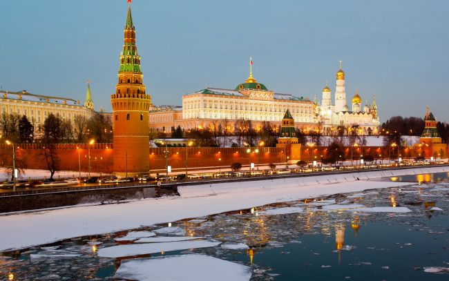 Обои картинки фото города, москва , россия, moscow, russia, kremlin, city, москва, кремль, река, зима, лед