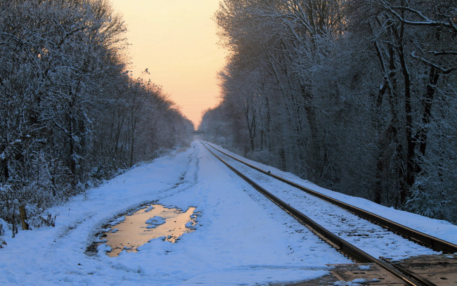 Обои картинки фото разное, транспортные средства и магистрали, пейзаж, снег, железная, дорога, утро