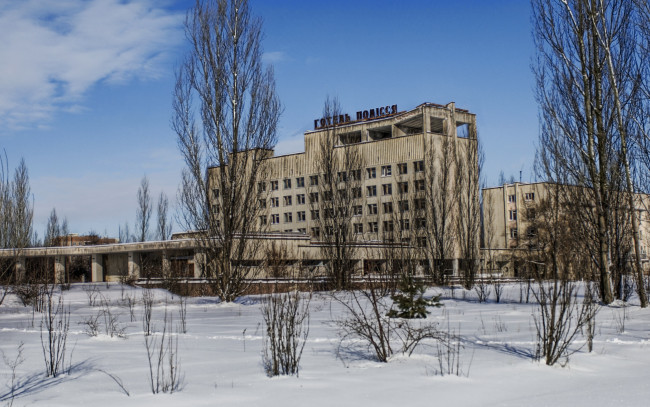 Обои картинки фото гостиница, Чернобыле, разное, развалины, руины, металлолом