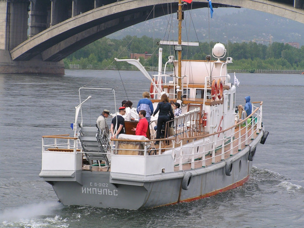 Обои картинки фото корабли, катера, река, катер, мост