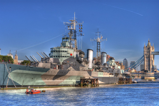Обои картинки фото hms, belfast, корабли, крейсеры, линкоры, эсминцы, река, лондон, tower, bridge, london, музей, темза