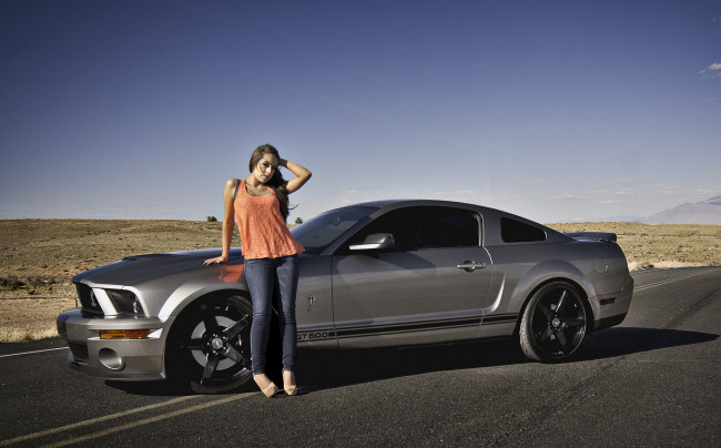 Обои картинки фото ford, mustang, shelby, gt500, автомобили, авто, девушками, девушка, пустыня, дорога