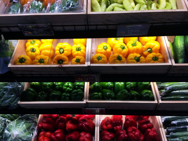 Обои картинки фото еда, перец, зеленый, красный, желтый