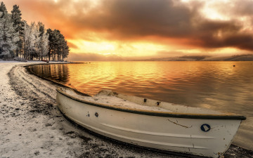 Картинка корабли лодки +шлюпки закат лодка зима снег