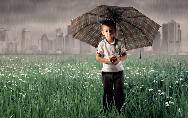 Обои картинки фото разное, люди, мальчик, зонт, дождь, поляна, город