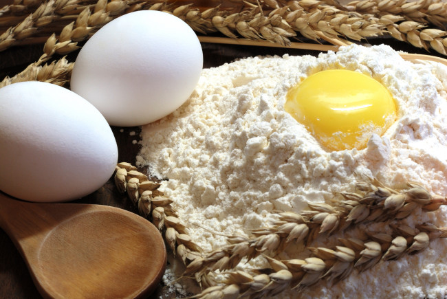 Обои картинки фото еда, Яйца, мука, яйца, пшеница