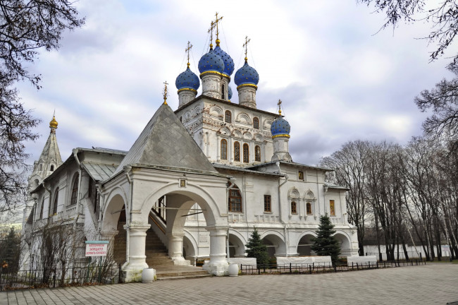 Обои картинки фото храм казанской иконы божией матери в коломенском, города, - православные церкви,  монастыри, россия, купола