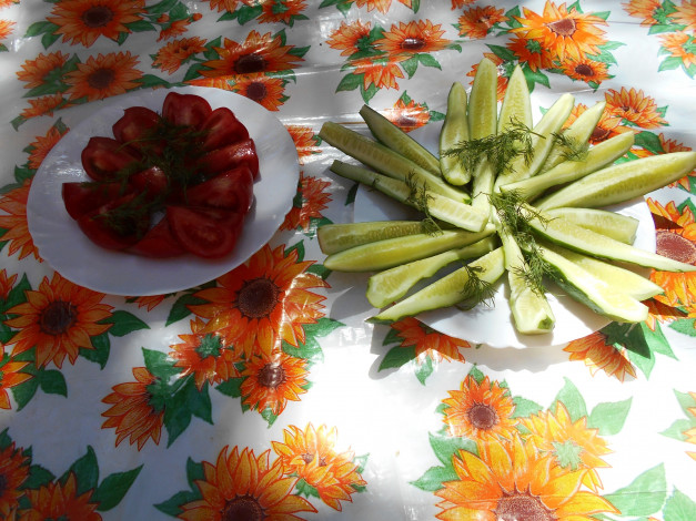 Обои картинки фото еда, овощи, помидоры, томаты, огурцы