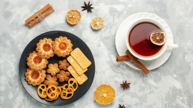 Обои картинки фото еда, напитки,  чай, анис, печенье, чай, корица